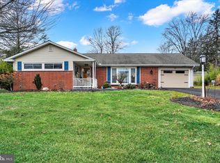 111 Dixie Dr, Red Lion, PA 17356