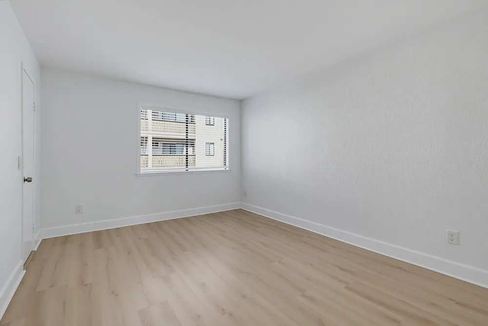 1 bed, 656 sqft, $2,199 — Photo 4