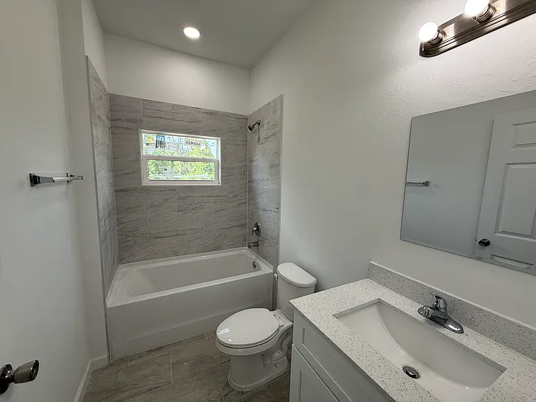 847 Genoa Ave S — Photo 14