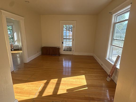 3rd image of 40 Orne St #2