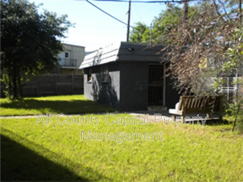 1 bed, 1.0 bath, 912 sqft, $700 — Photo 4