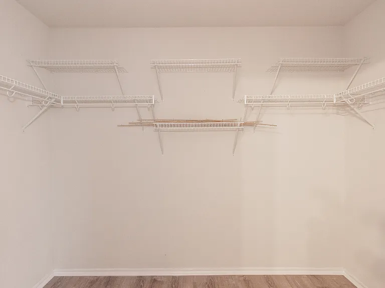 913 Coronation Way — Photo 37