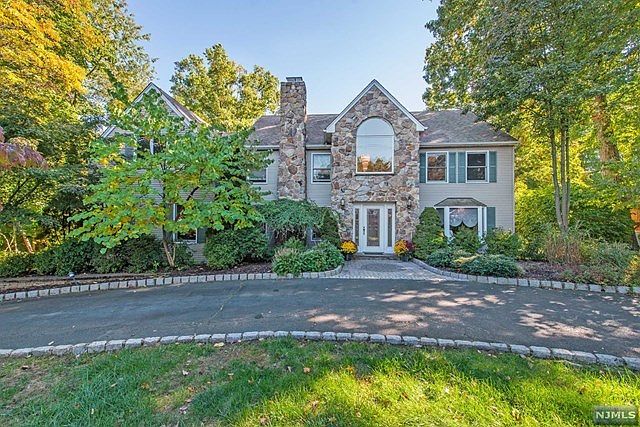 1st image of 708 Birchwood Dr