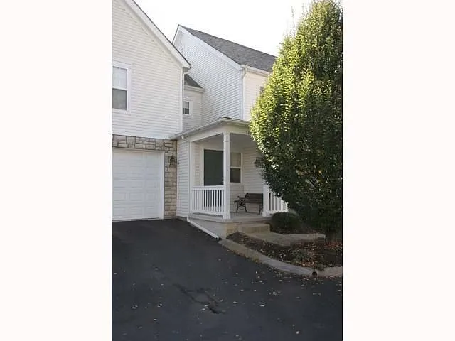 343 Sycamore Woods Ln photo 1