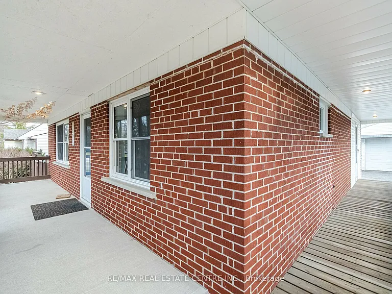 1904 Balsam Ave — Photo 6