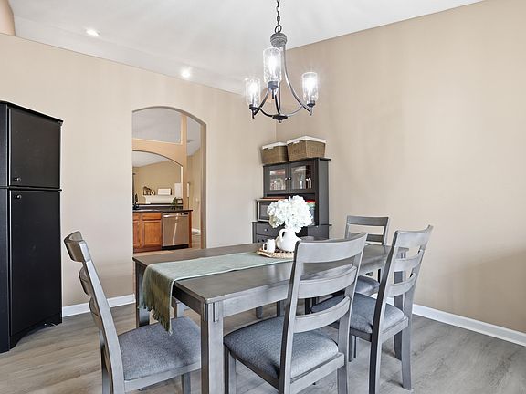 4th image of 100 Muskogee Ln