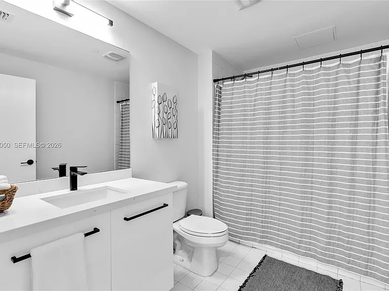 888 Biscayne Blvd #812 — Photo 23
