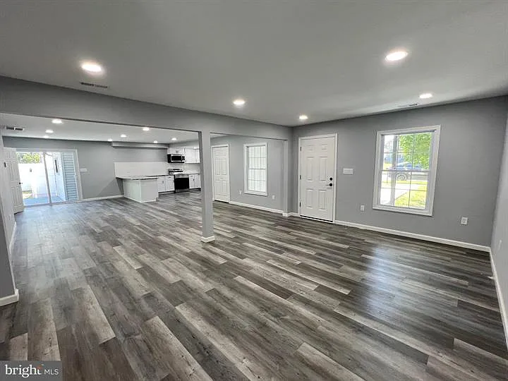 208 Thornridge Dr — Photo 5