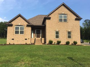 135 Knightsbridge Ln, Lebanon, TN 37087