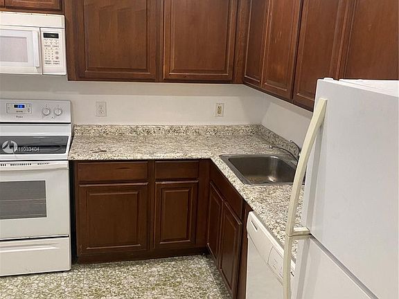 4th image of 16410 Miami Dr APT 106
