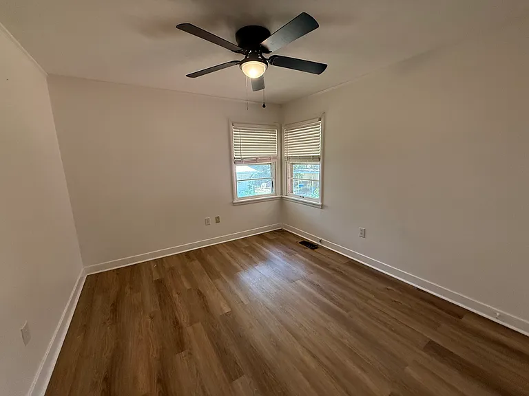 163 Summar Dr — Photo 7