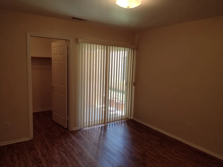 11541 Park Ln — Photo 10