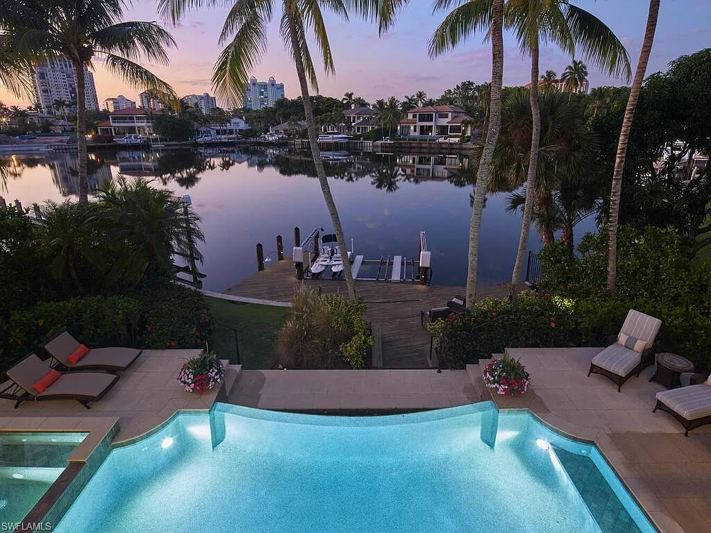 5 bed, 5.5 bath, 5106 sqft, $45,000 — Photo 3