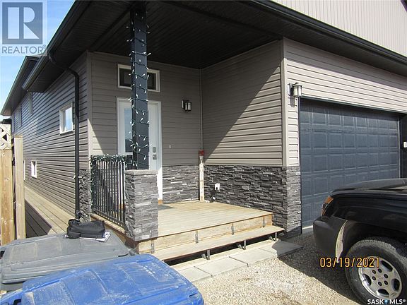 2nd image of 714 Evergreen Blvd