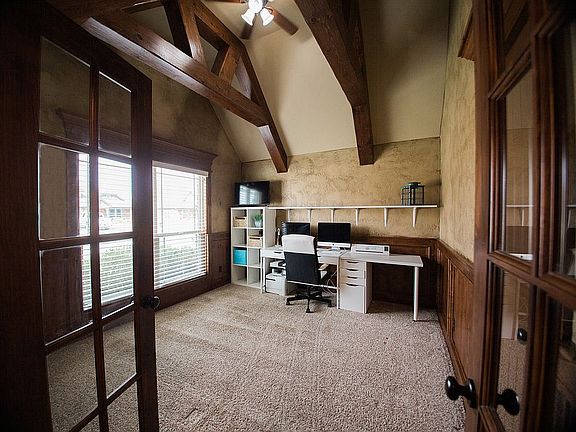 Office or 5th bedroom 