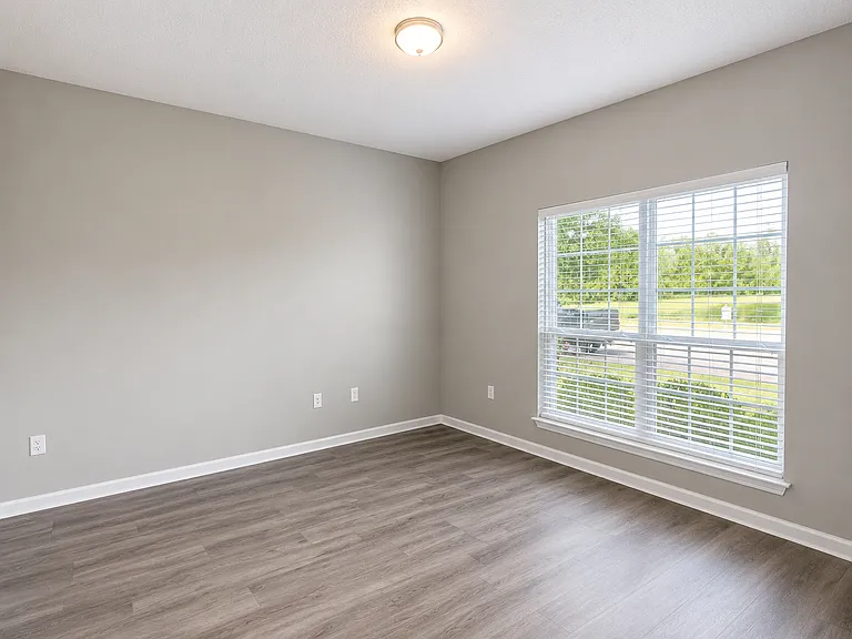 186 Cornelia St — Photo 21
