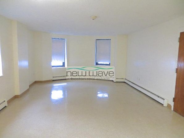 586 Massachusetts Ave APT 1