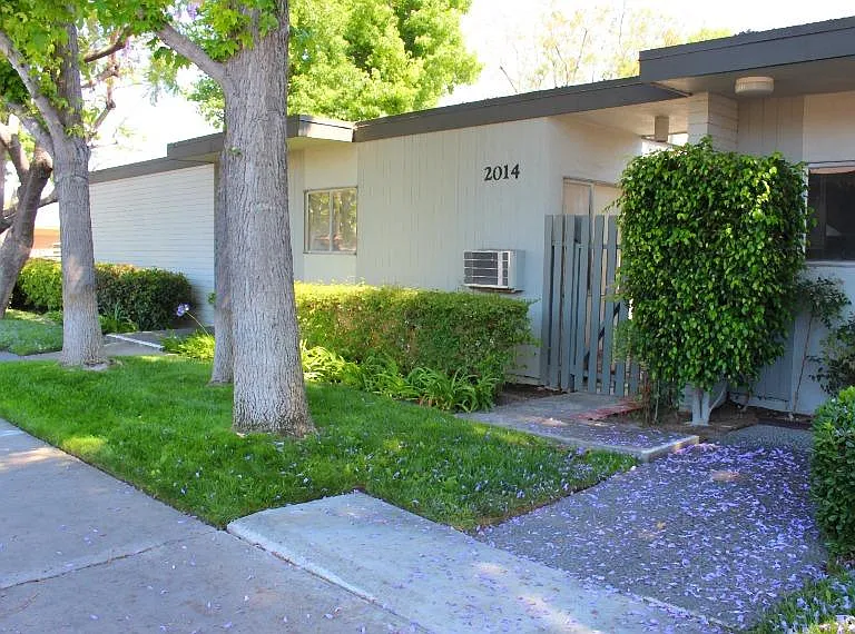 301 S Glassell St — Photo 14