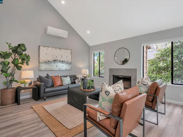 978 Shoreline Dr, San Mateo, CA 94404