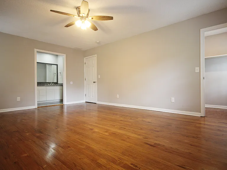 4525 Fox Creek Dr — Photo 33