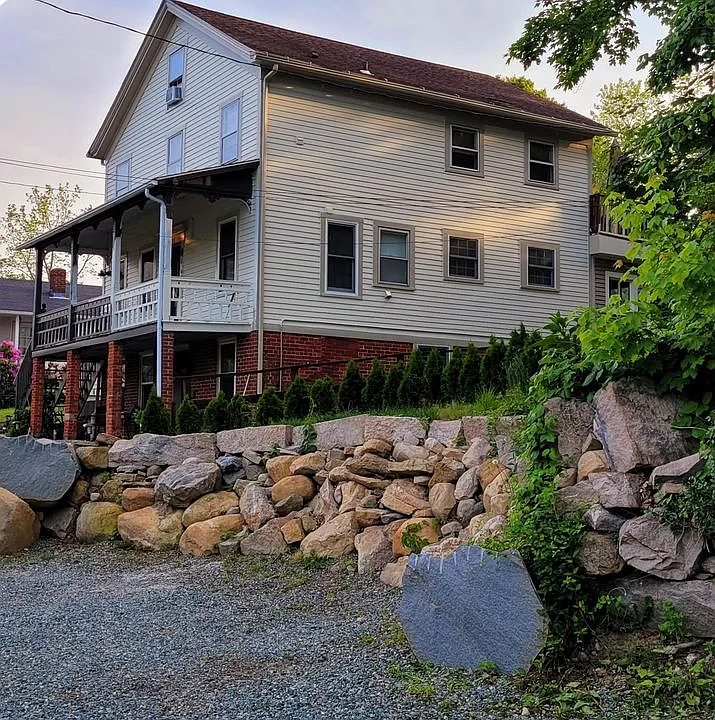 291 High St #1