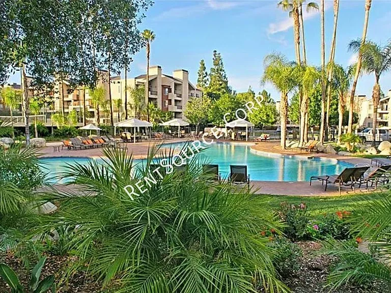 5525 Canoga Ave #123 — Photo 4