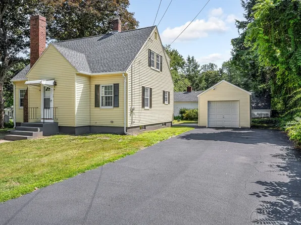 15 Junior Ave, Methuen, MA 01844