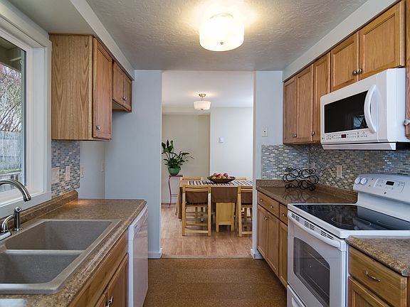 kitchen to dining room