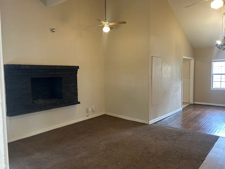 2801 NW 11th St — Photo 5