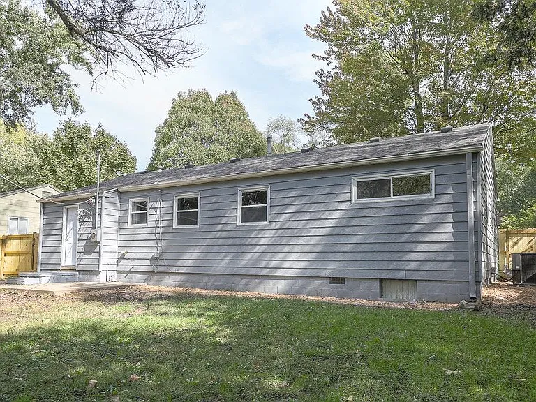 7840 Birch St — Photo 20
