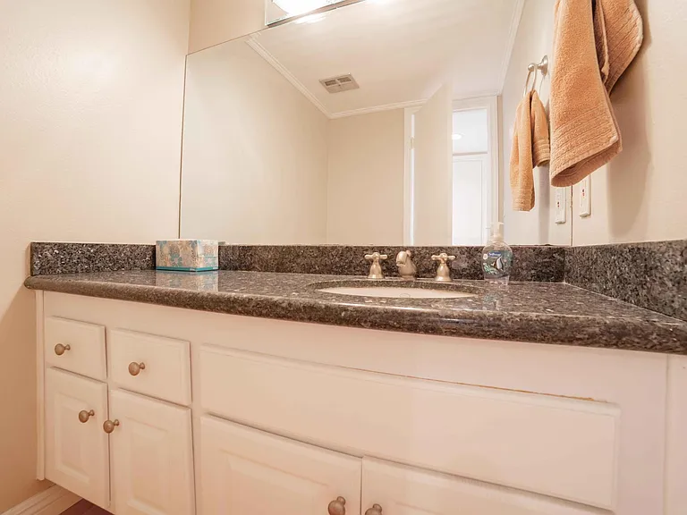 1007 S Catalina Ave — Photo 15