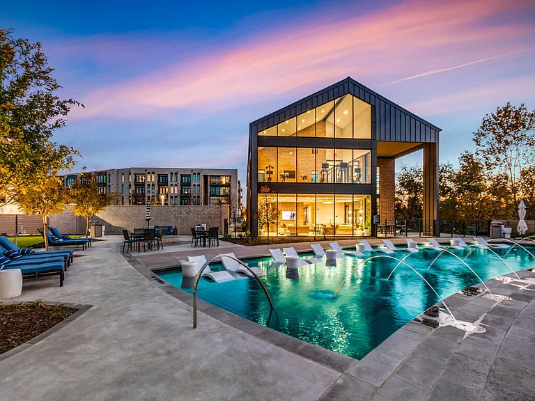 Lenox Lake Highlands — Photo 1