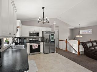 103 Dresden Ln, Waverly, MN 55390