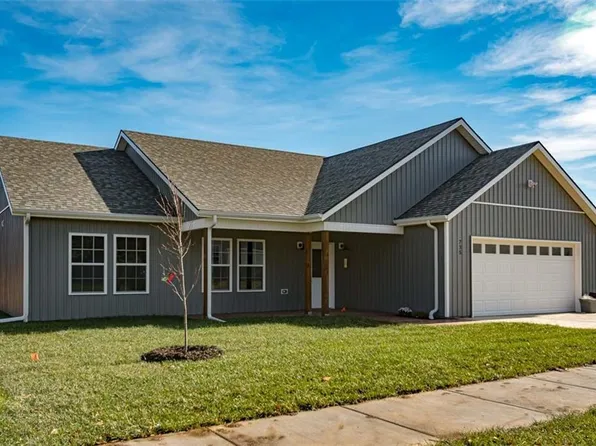 735 S Funston St, Ottawa, KS 66067
