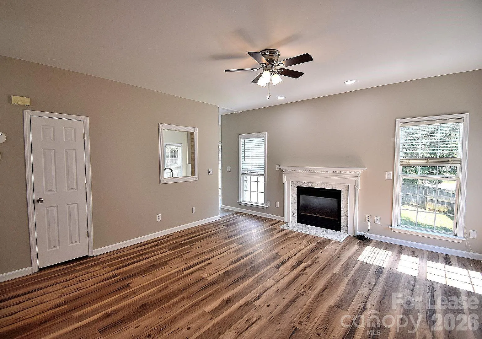 4 bed, 2.5 bath, 2220 sqft, $2,800 — Photo 4