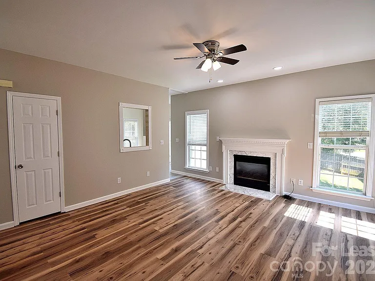 2941 Glen Summit Dr — Photo 4