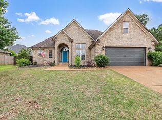 18 Amber Oaks Cv, Jackson, TN 38305