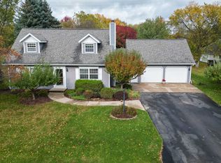 160 Harrys Gtwy, Appleton, WI 54914