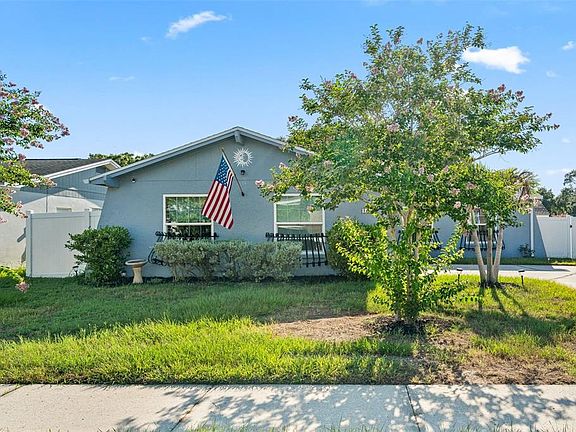 3rd image of 1468 SANDALWOOD DRIVE