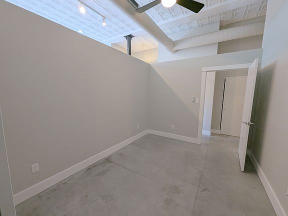 5th image of 4432 Olive St APT B