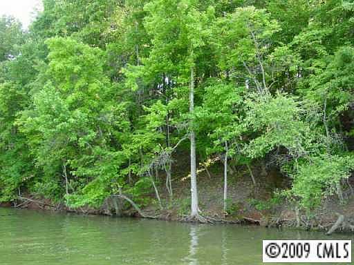 2nd image of 2057 Beauhaven Ln #L
