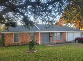 8021 Chapin Rd, Benbrook, TX 76116