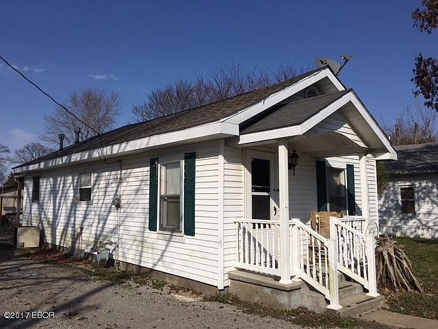 1st image of 206 Van Buren St