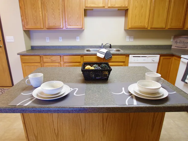 Belcastle Apartments — Photo 6