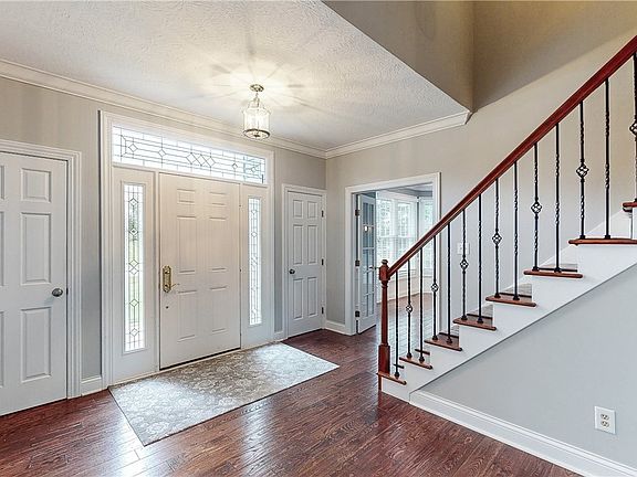 4th image of 7516 Mannheim Ct