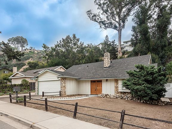 3rd image of 352 Aliso St