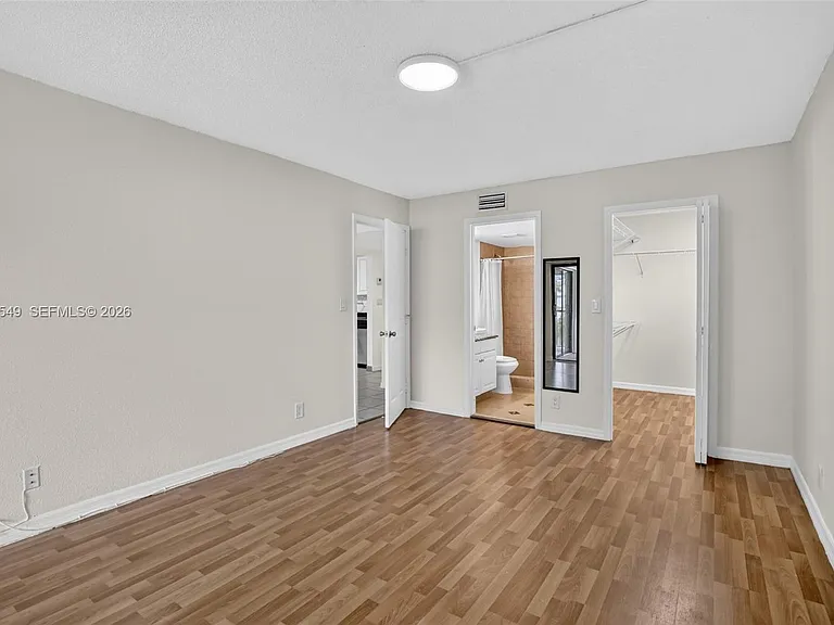 220 Lakeview Dr #210 — Photo 21