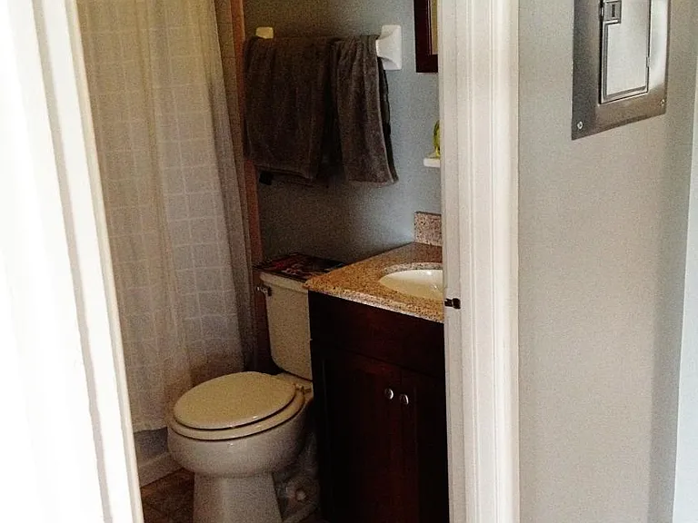215 Findlay St #1 — Photo 10