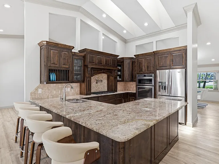15600 Rolling Meadows Cir — Photo 7