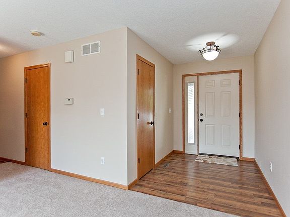 3rd image of 785 Broadmoor Dr